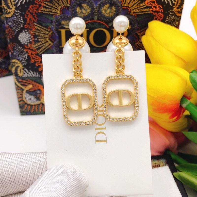 chr1st1an D10r earrings